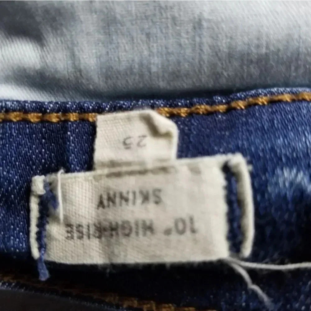 ♥️ Madewell ♥️| 10" High Rise Skinny Button Fly Drop Hem Jean's Sz 25 - Picture 7 of 9